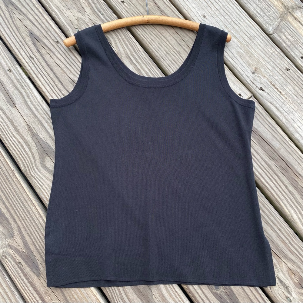 Misook Knit Sleeveless Scoop Neck Top
